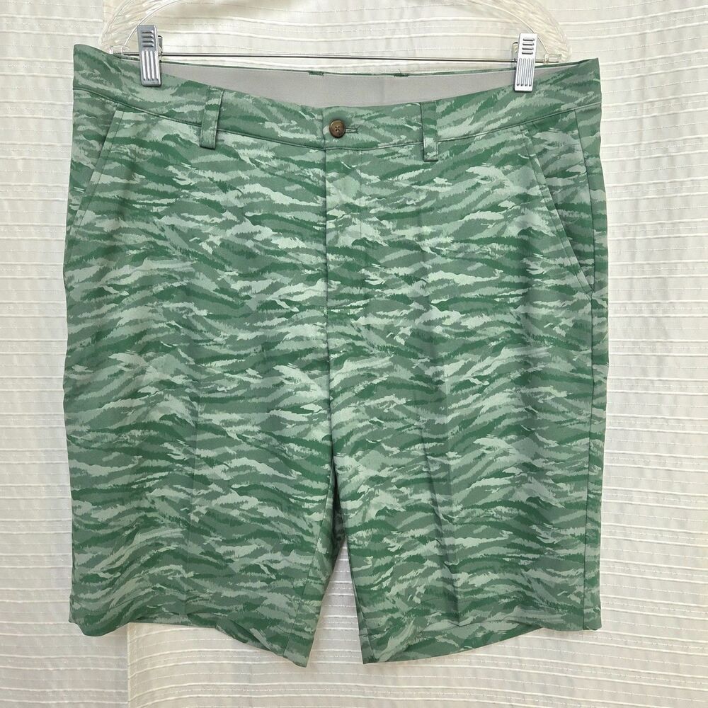 Greg Norman Golf Shorts ML75 Microlux Stretch Men's 36x10 Evergreen Camo